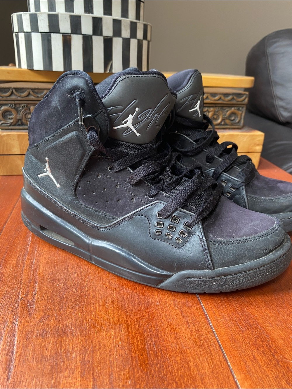 JORDAN Flights SC-1 GS 407493-004 COOL Black SNEAKERS Size 8 School Basketball